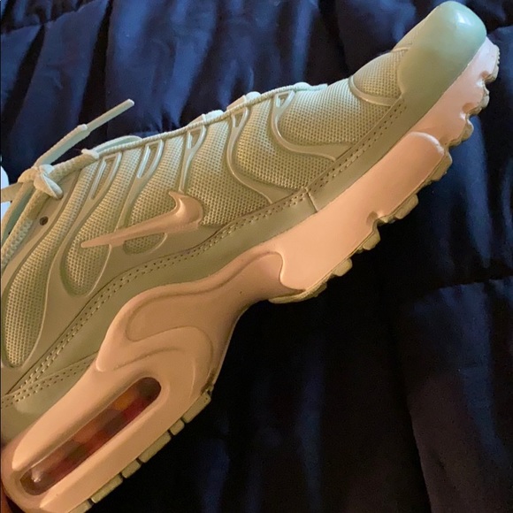 Nike - Picture 6 of 8